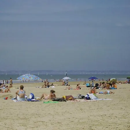 Holiday - Nmd031004-i * Commes